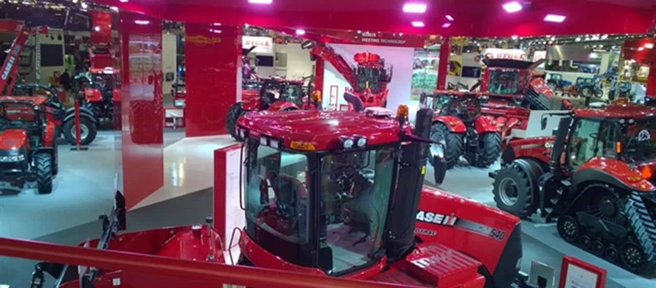 Spirited and successful start in an important “year of agricultural engineering“- Case IH presents the first ‘2015 innovations‘ at SIMA in Paris